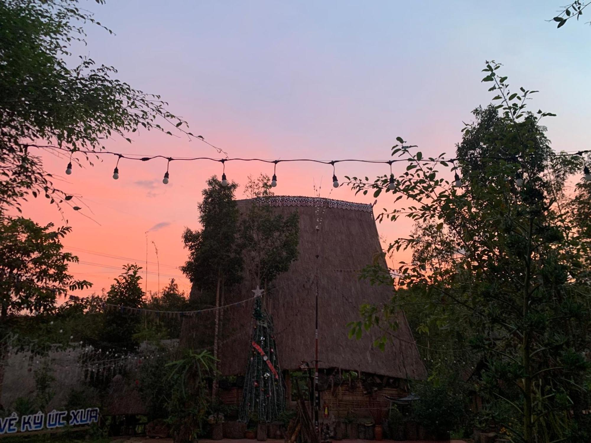 Khu Du Lich Sinh Thai, Nghi Duong Homestay Hoang Anh - Kon Xom Luh Tỉnh Kontum Eksteriør bilde